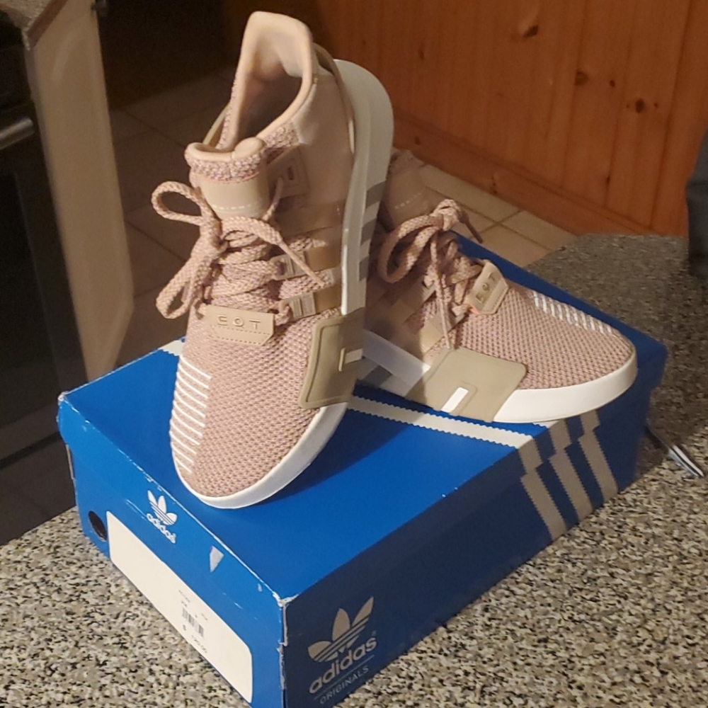 Womans Adidas sneakers